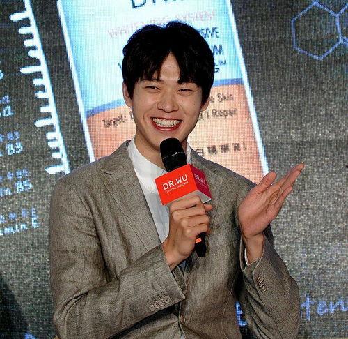 我在娱乐圈吃瓜第一线